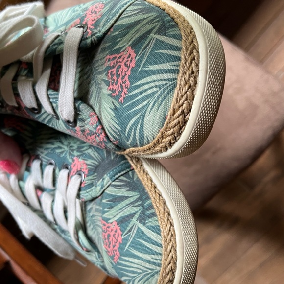 Vionic Tropical Hattie Sneakers Size 9 - Picture 3 of 7